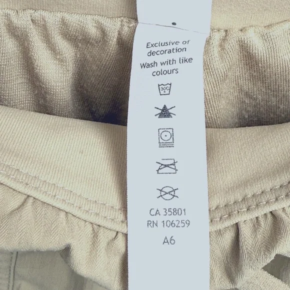 Lululemon Beyond the Studio 7/8 Jogger Trench Beige Size 6 - Picture 8 of 11